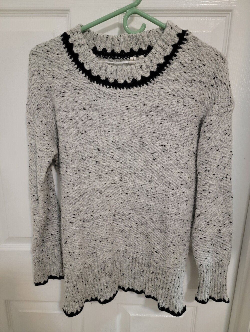 Cute Cable & Gauge women’s size Small Petite sweater